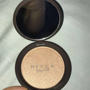 Becca Champagne Pop Highlighter